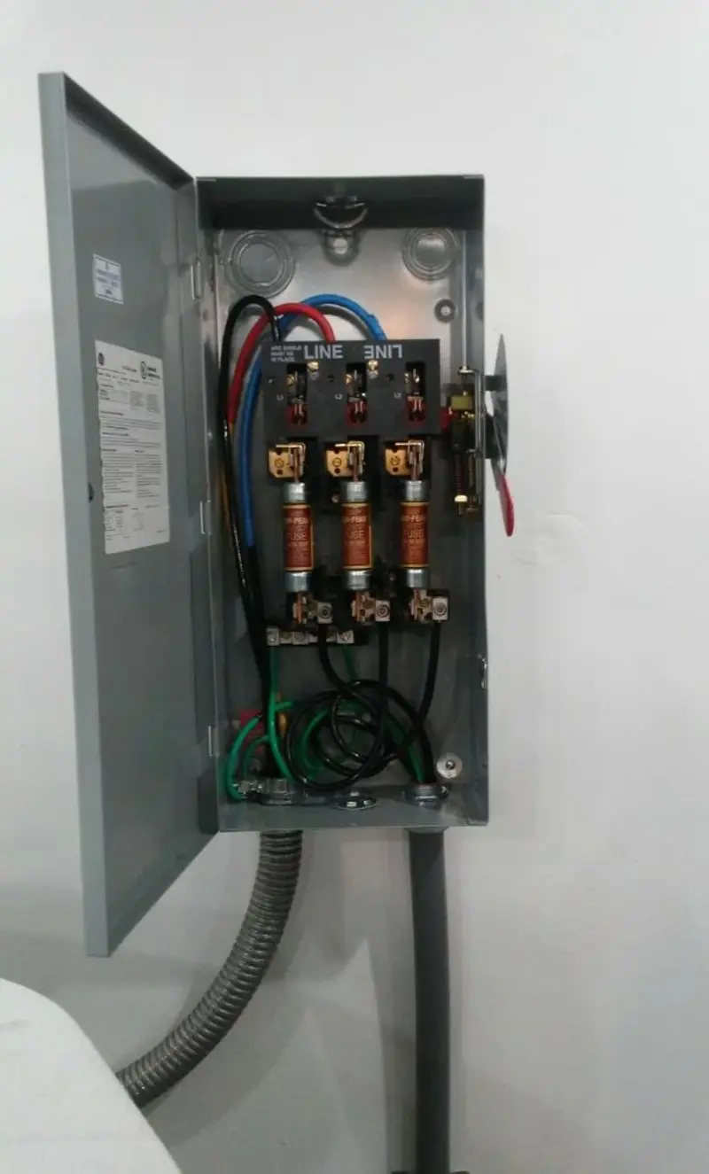 Three-phase disconnect switch installed for Electrical Wiring & Rewiring in Hillcrest Heights